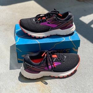 Brooks Adrenaline 19
